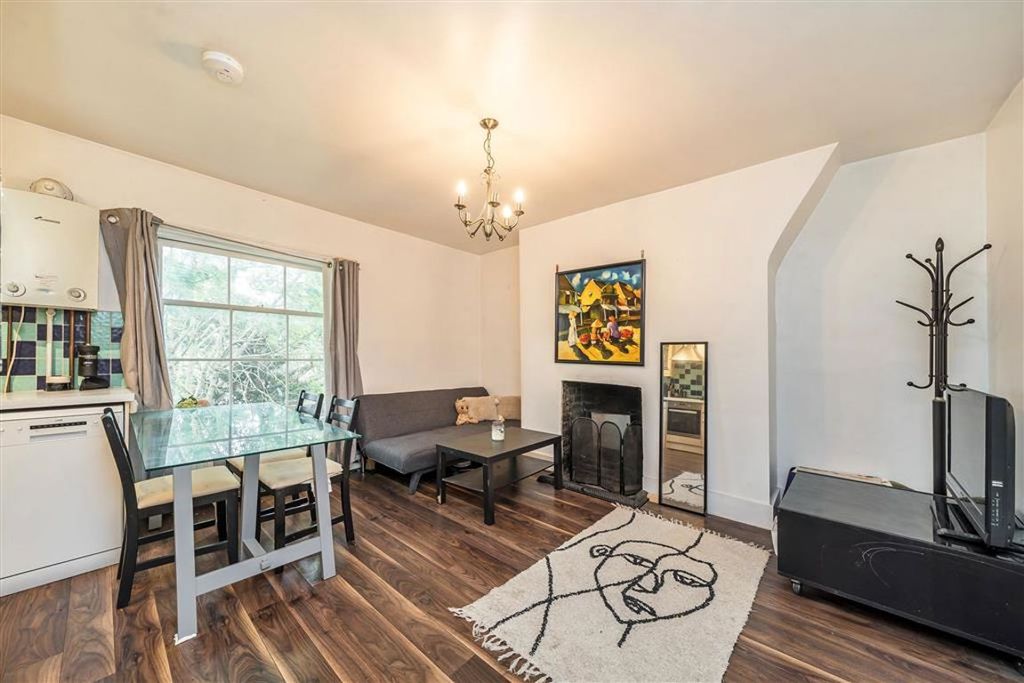 Property photo 3 of 5