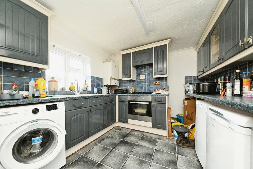 Property photo 2 of 14