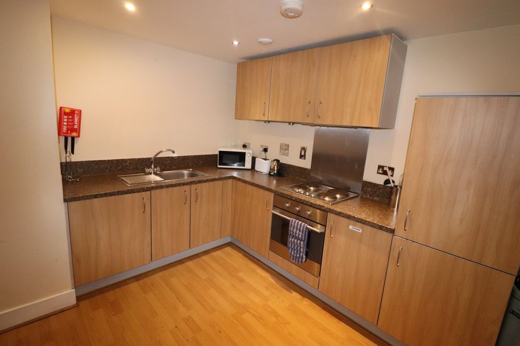 Property photo 2 of 5 Photo 04