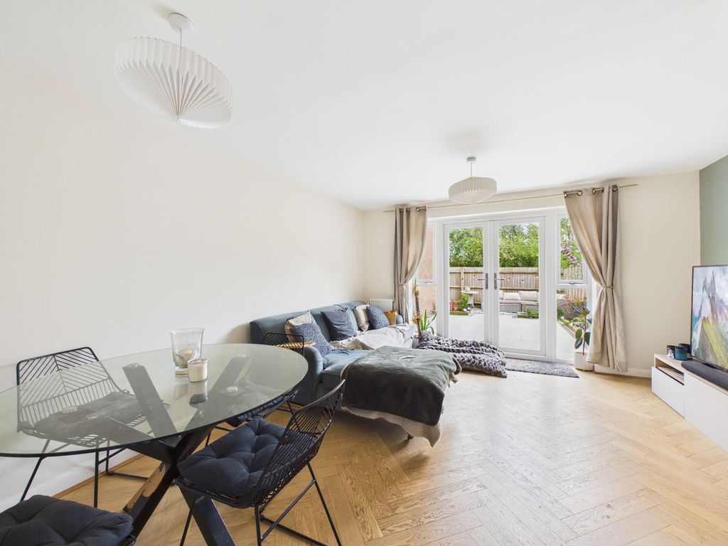 Property photo 3 of 16 Lounge/Diner