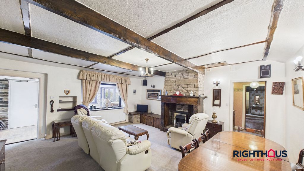 Property photo 3 of 26