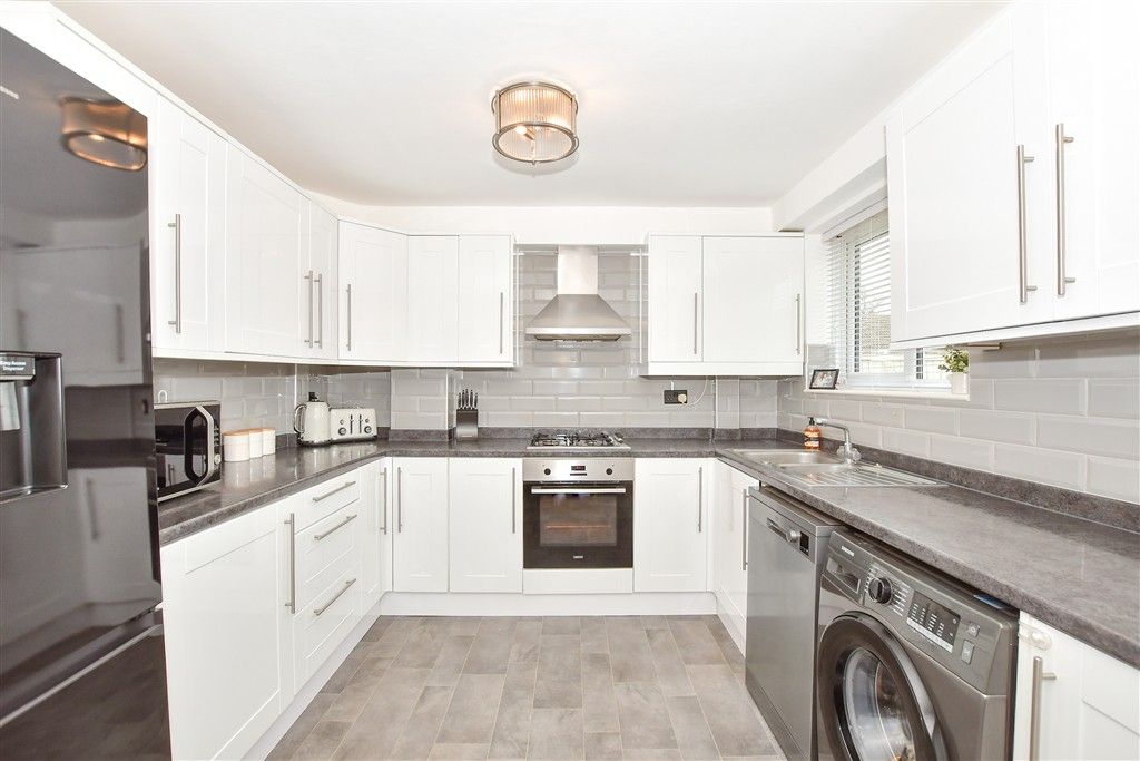 Property photo 3 of 11 Kitchen/Diner