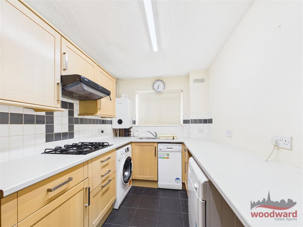 Property photo 2 of 13 Cam05267G0-Pr0274-Still003.Jpg