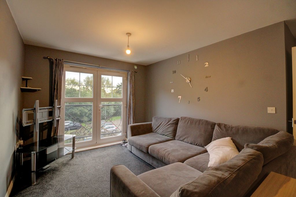 Property photo 2 of 16 1