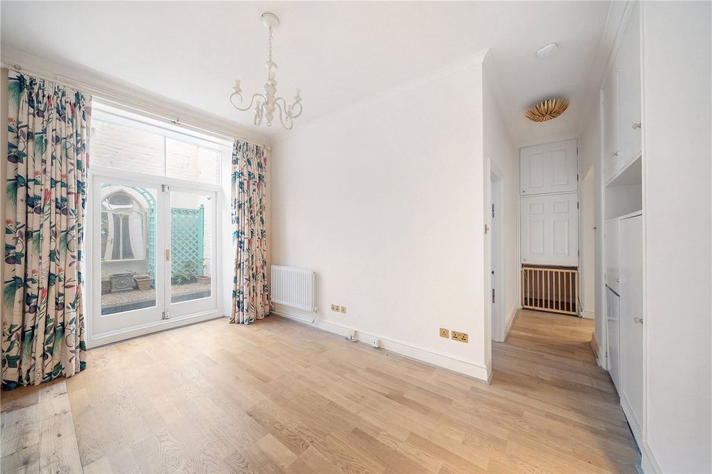 Property photo 2 of 16 Reception