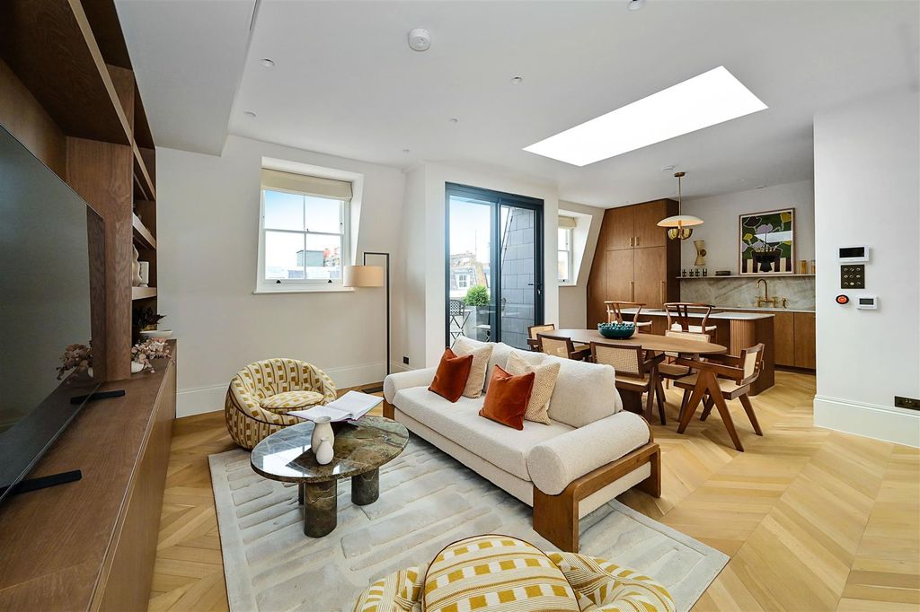 Property photo 1 of 15 3-11-Ifield-Road (8).Jpg