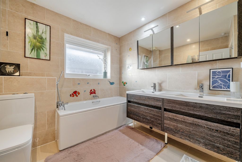 Additional image 18 of 4 bed detached house for saleThe Coppice, Enfield EN2