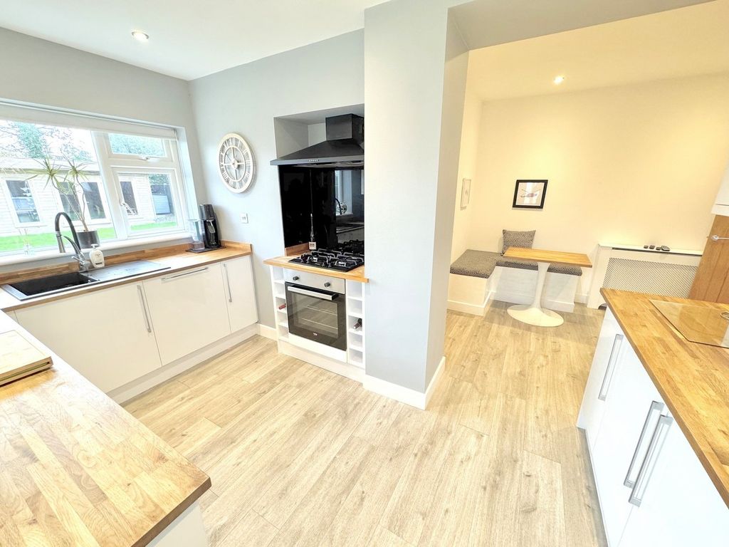 Property photo 3 of 33
