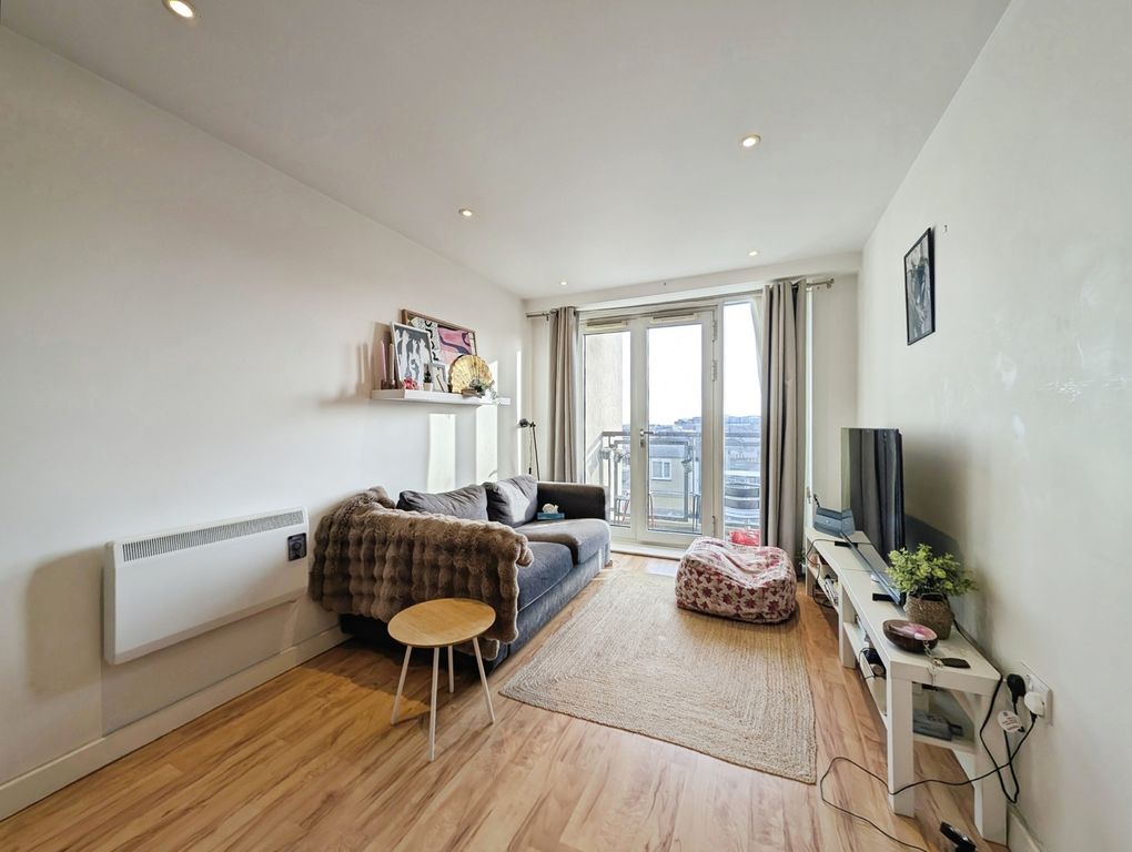 Property photo 3 of 12 Pbox-Img.Jpg