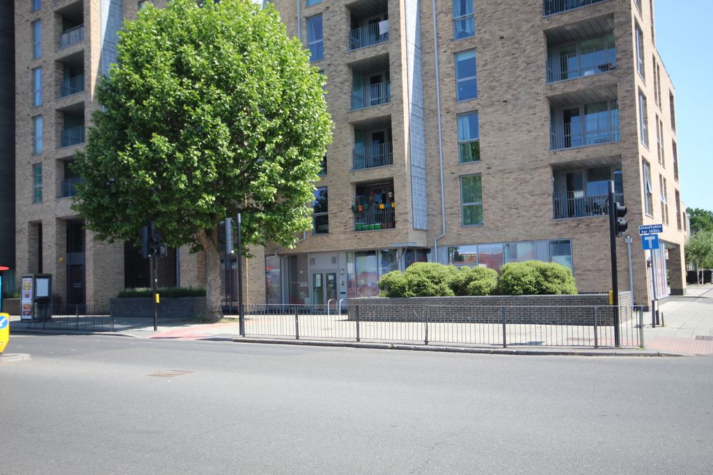 Property photo 1 of 3 Ealing Road, Wembley Ha0
