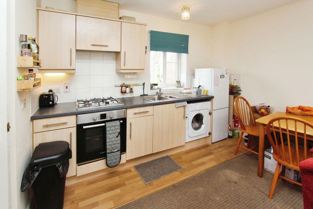 Property photo 2 of 8
