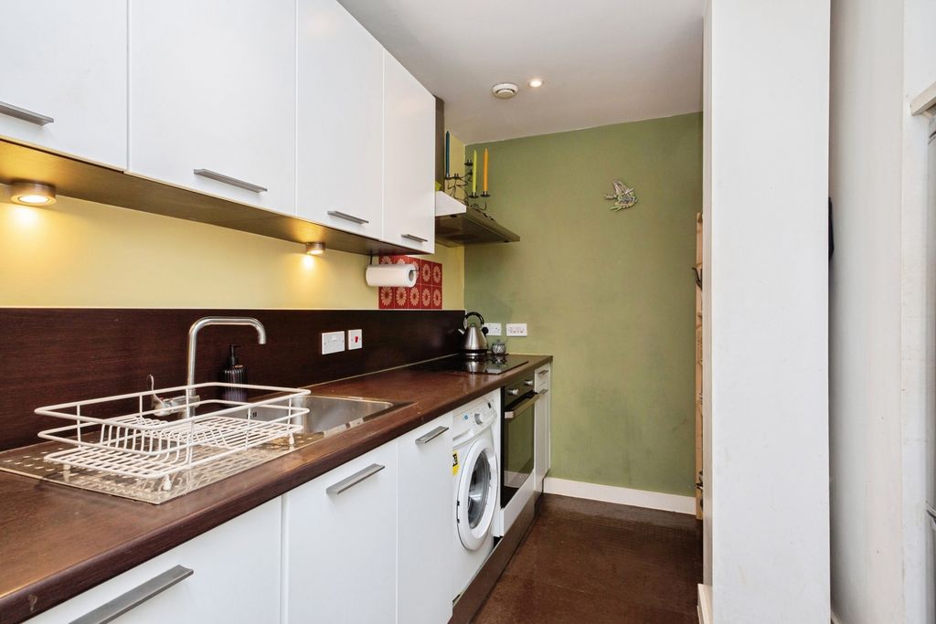Property photo 3 of 11 Photo