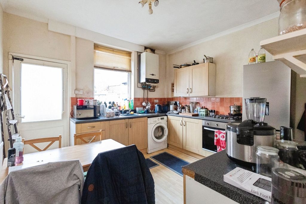 Property photo 3 of 16 Pbox-Img.Jpg