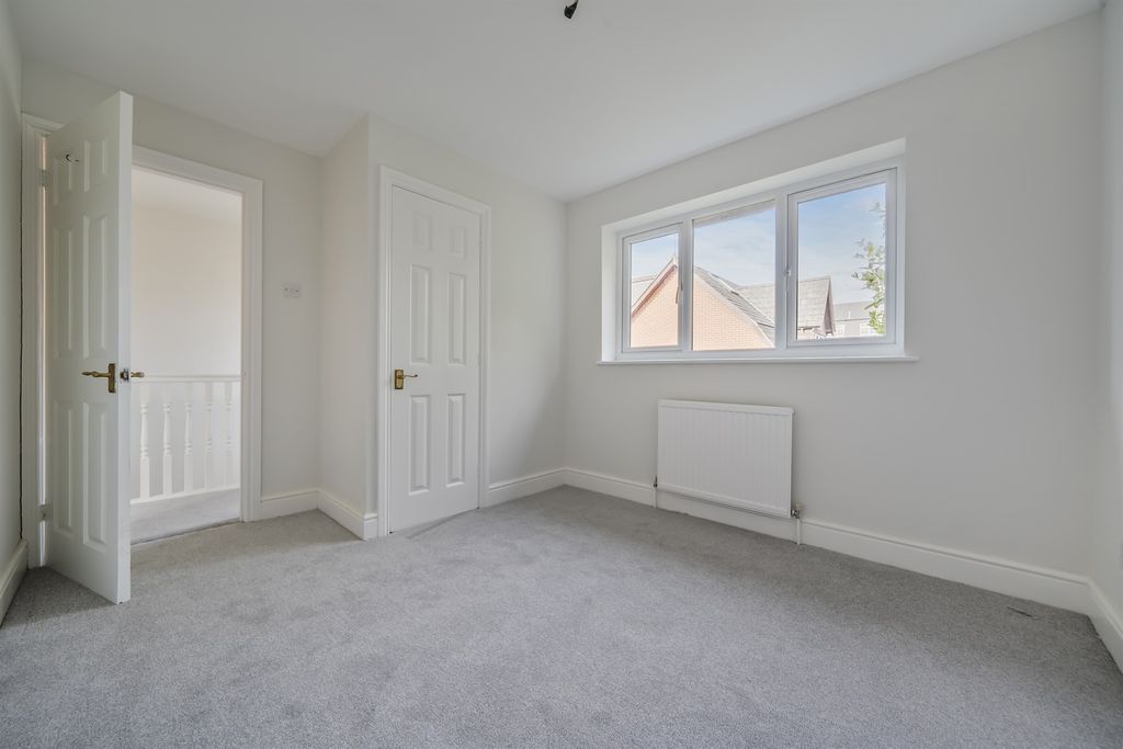 Property photo 2 of 11 Image