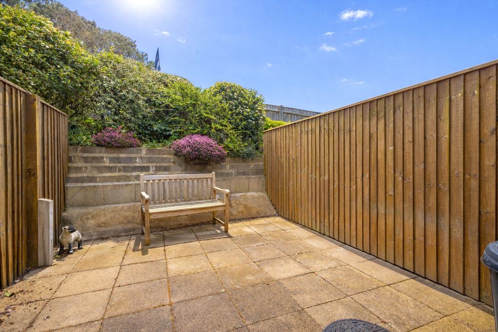 Property photo 2 of 16 Picture No. 04