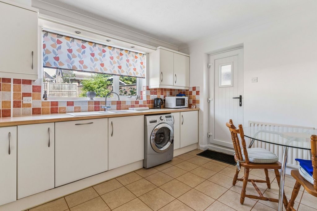 Property photo 3 of 13
