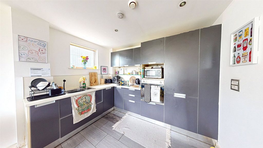 Property photo 3 of 11 Picture No. 16