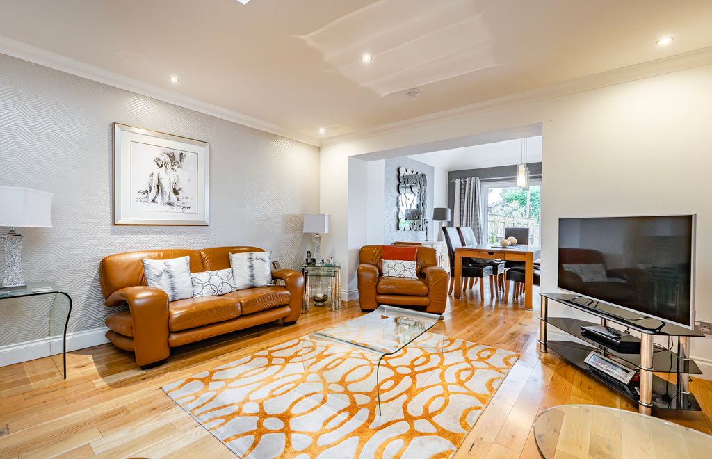 Property photo 2 of 35