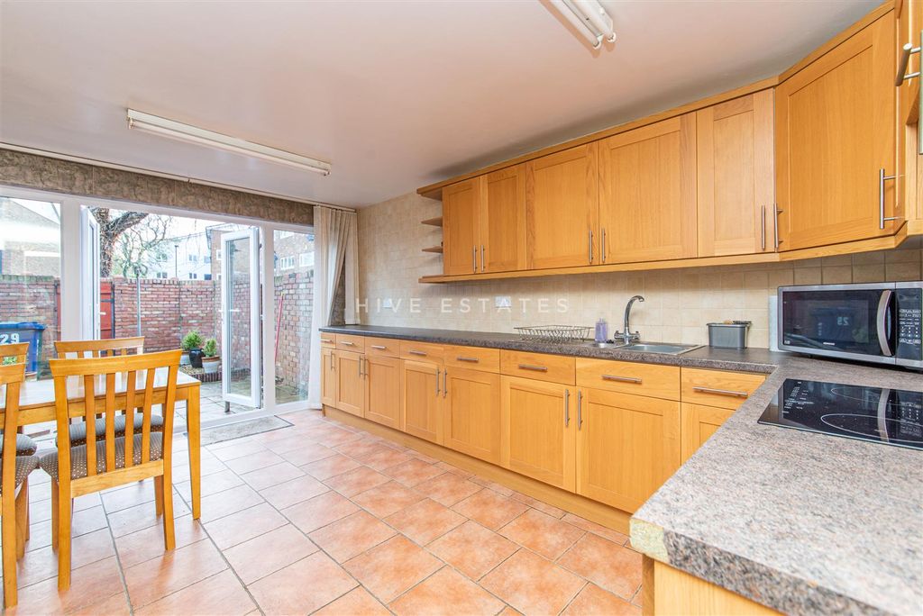 Property photo 1 of 13 W-0164.Jpg
