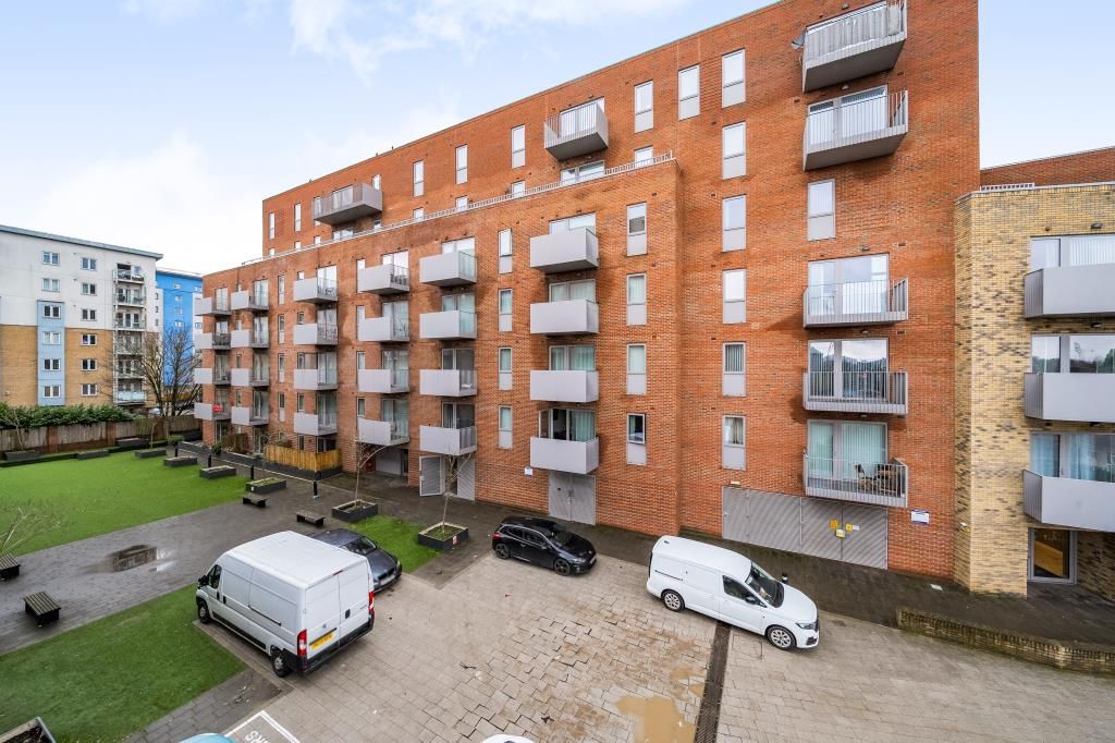 Property photo 1 of 21 External View