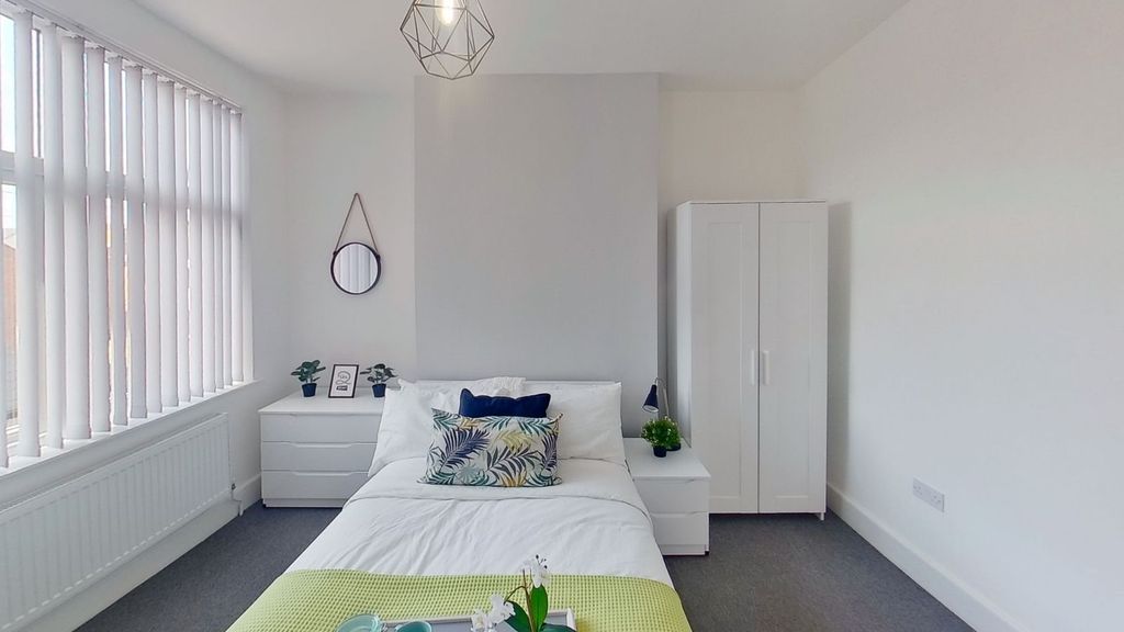 Property photo 1 of 10 Picture No. 08