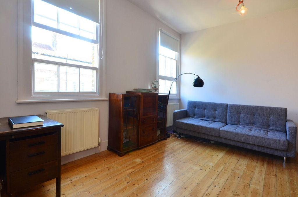 Property photo 3 of 9