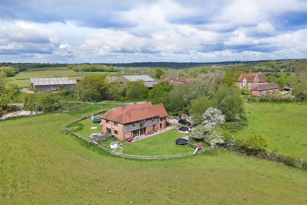 Property photo 1 of 10 East Oast