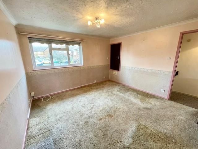 Property photo 2 of 12 Lounge 1.Jpg