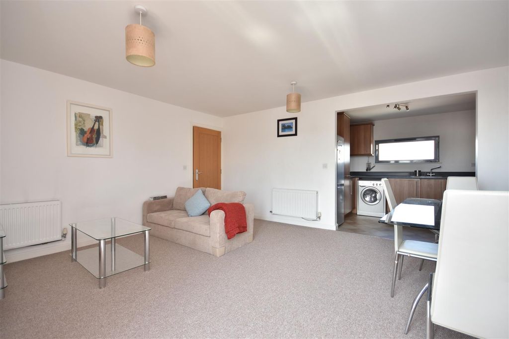 Property photo 2 of 21 Living Room