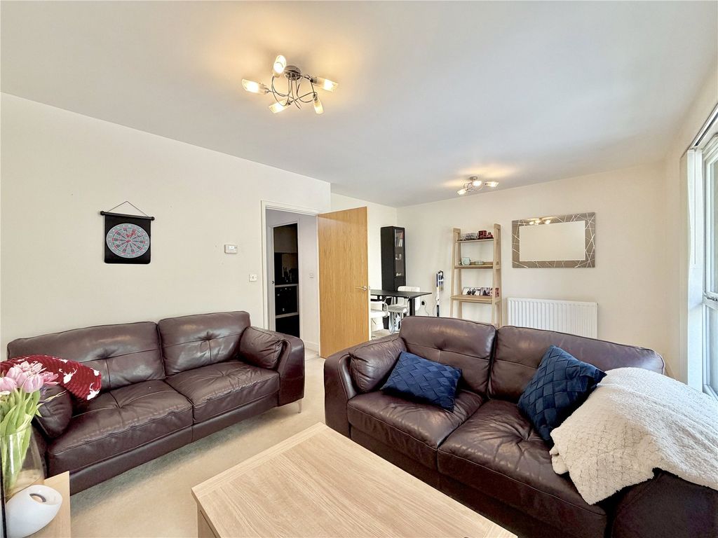 Property photo 2 of 11 Picture No. 04