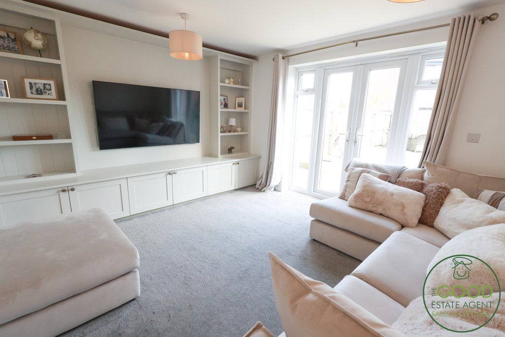 Property photo 2 of 17