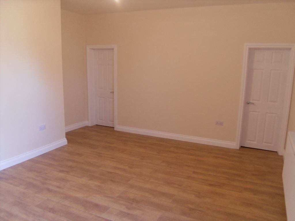 Property photo 2 of 10 Sdc17563