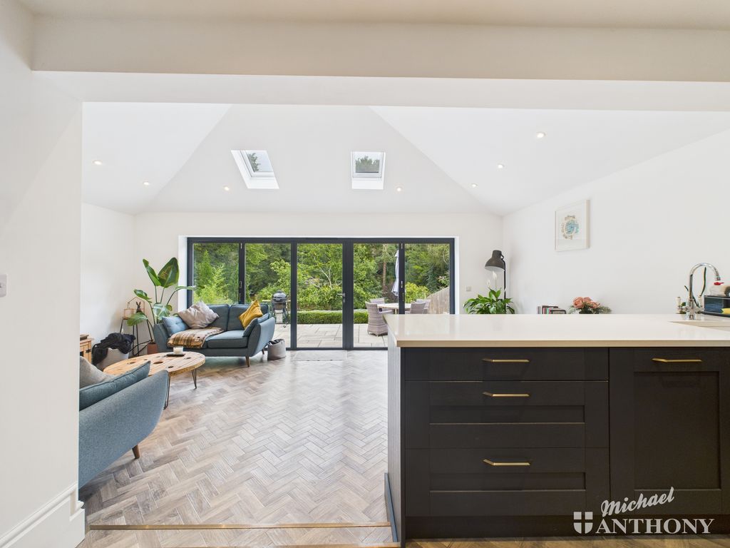 Property photo 2 of 24 Cam02773G0-Pr0362-Still013