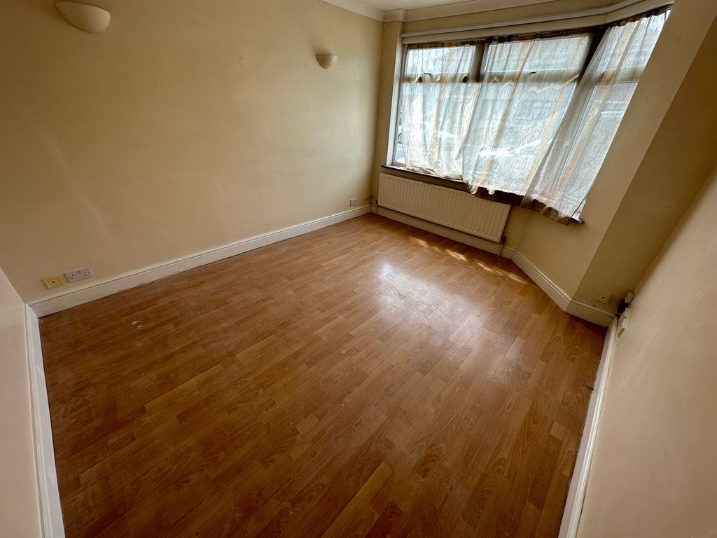 Property photo 1 of 10 Front Reception Room