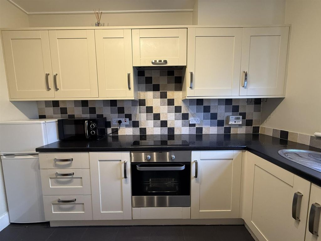 Additional image 6 of 1 bed flat for saleBraemar Avenue, Dumfries DG1