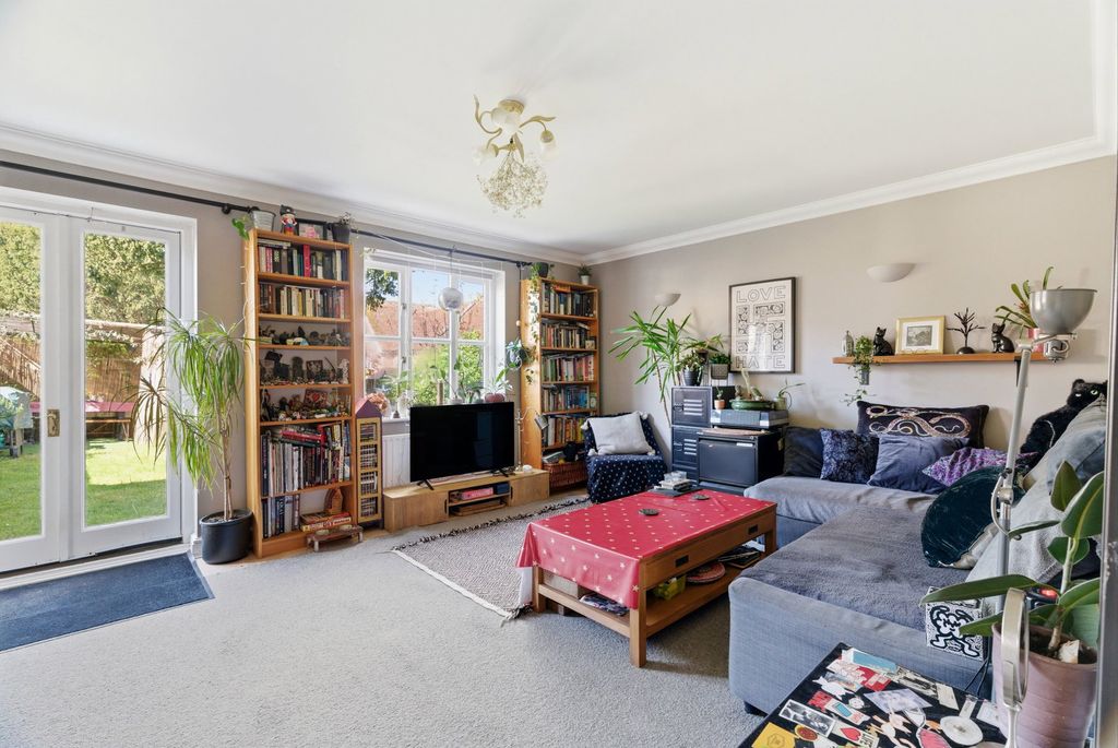 Property photo 3 of 11