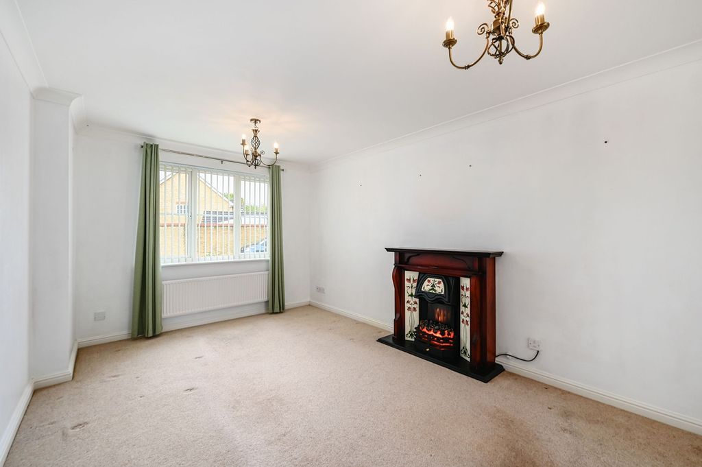 Property photo 3 of 23