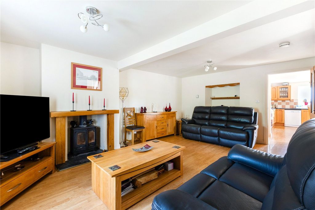Property photo 3 of 10 Sitting Room