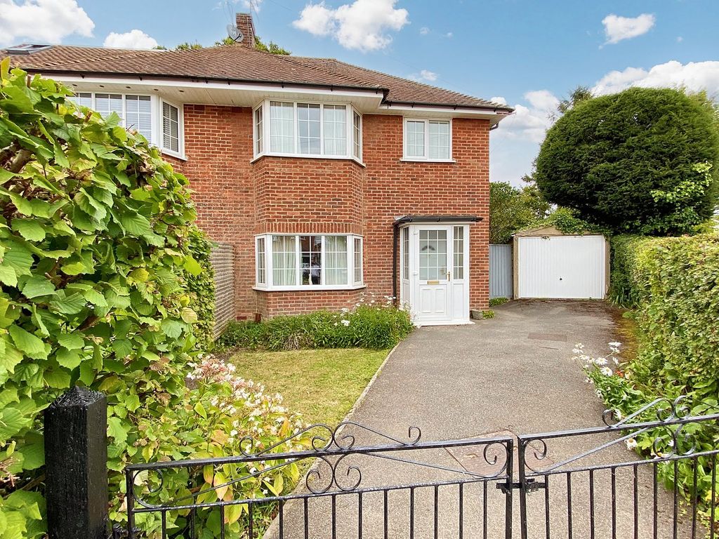 Property photo 3 of 25