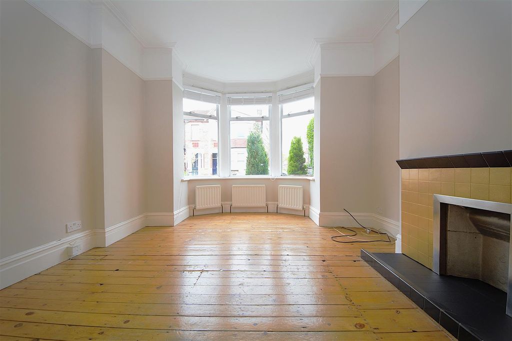 Property photo 1 of 7 4.Jpg