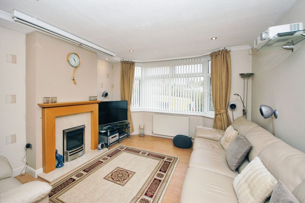 Property photo 2 of 17 Photography