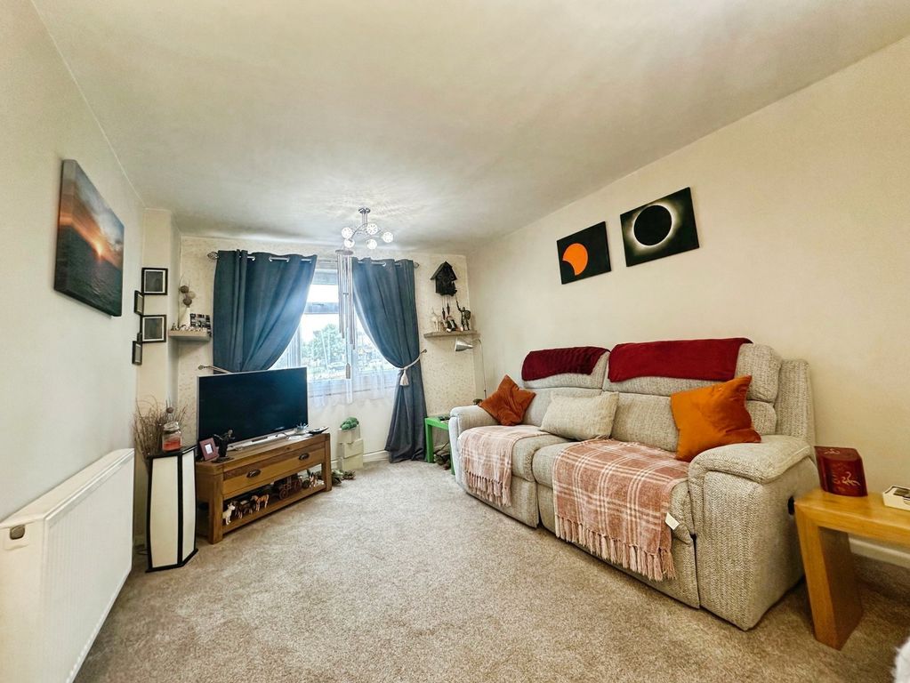 Property photo 3 of 30