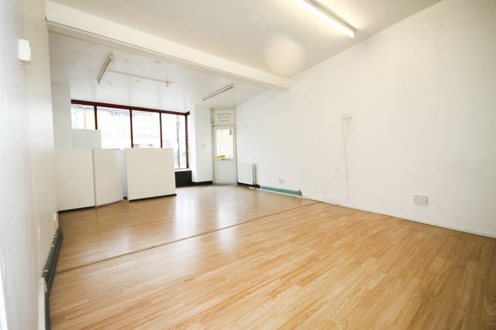 Property photo 3 of 11 E47C26Fc-01E1-4C54-B899-183Bee881559.Jpg