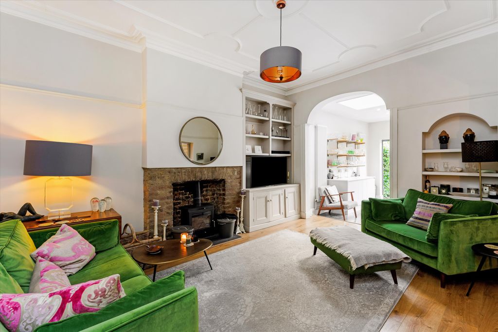 Property photo 3 of 16 Image