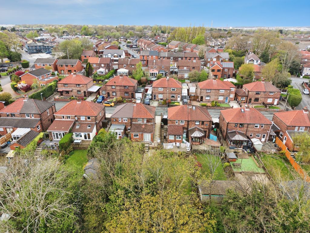 Property photo 2 of 28