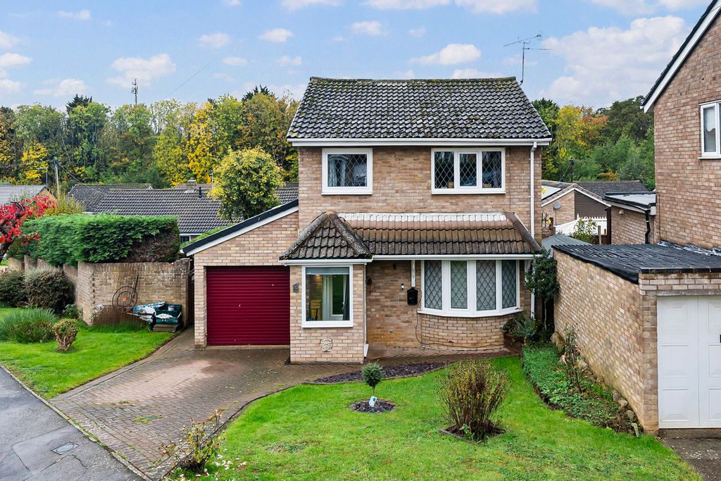 Property photo 1 of 27