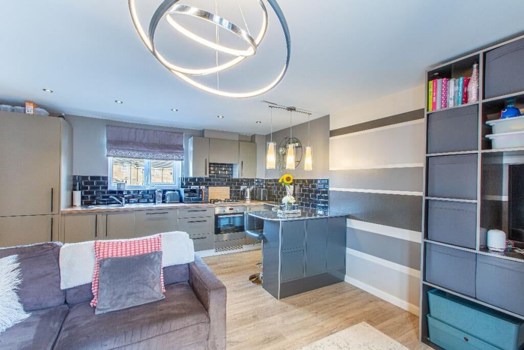 Property photo 3 of 19