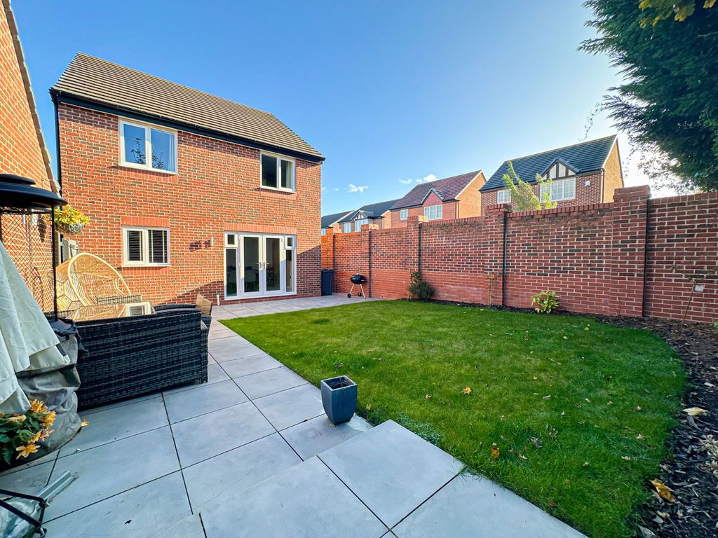 Property photo 3 of 20 Photo 13