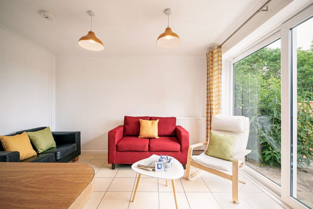 Property photo 3 of 39