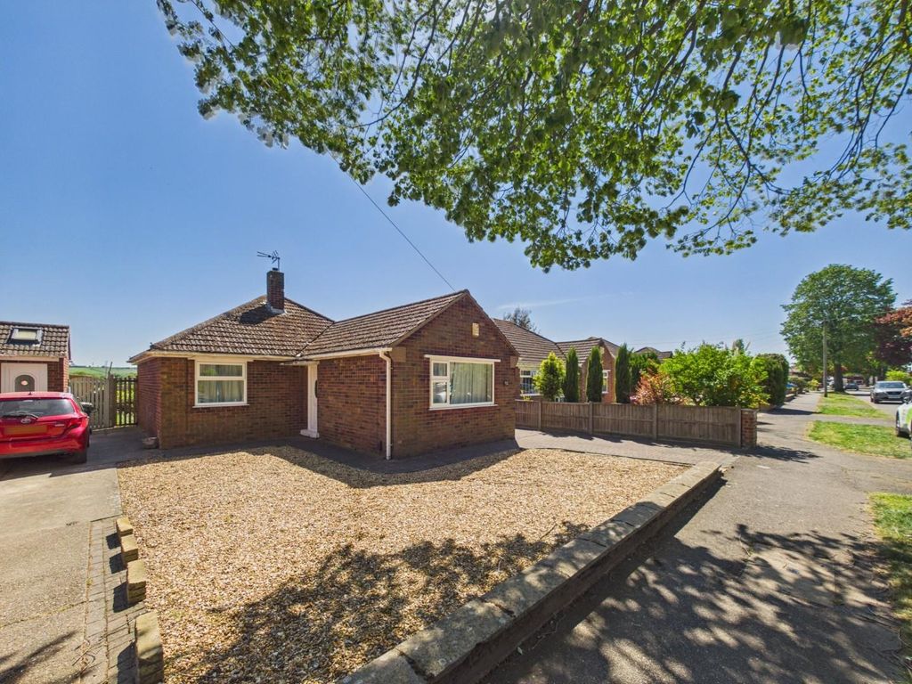 Property photo 1 of 12 Outside